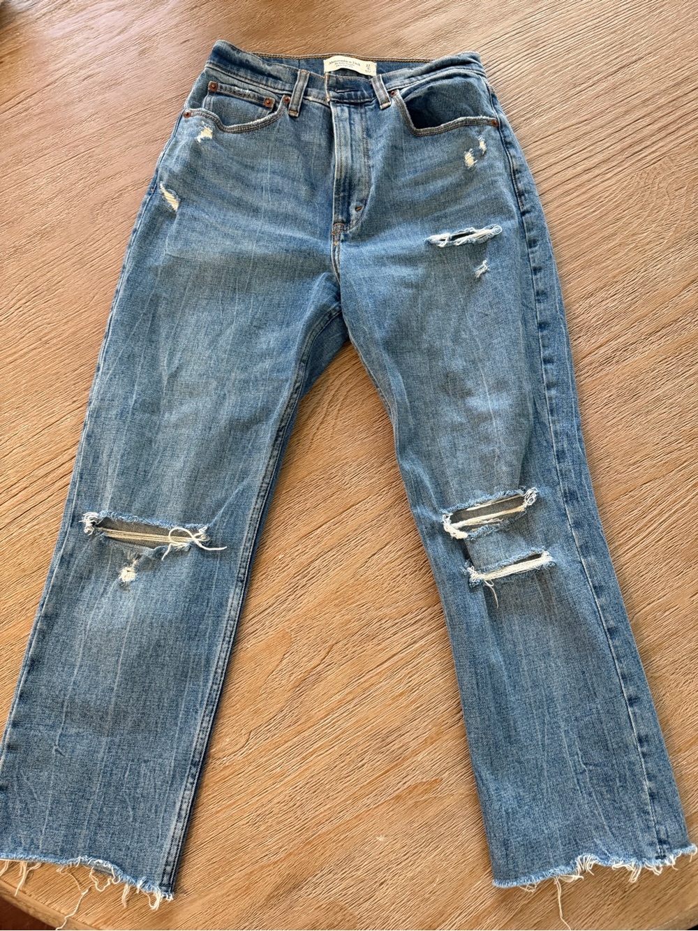 Abercrombie Ankle Straight Ultra High Rise Jeans 27/4 Short Distressed